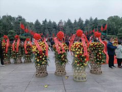 世界华人联合总会姜琳主席前往韶山纪念毛主席